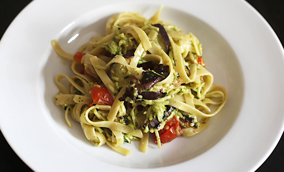 Pasta melanzane e menta, un'estate squisita
