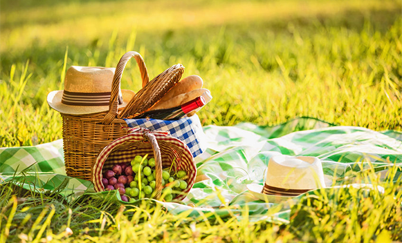 Ricetta per un picnic primaverile perfetto con vignarola e frittelle